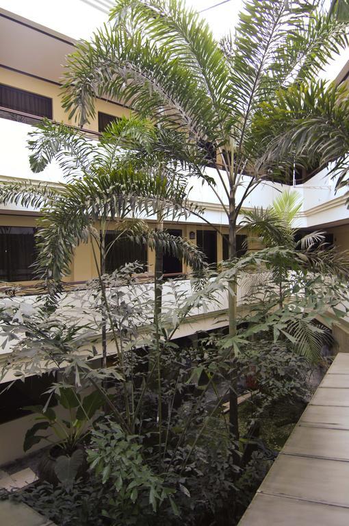 Bacolod Business Inn Exterior photo